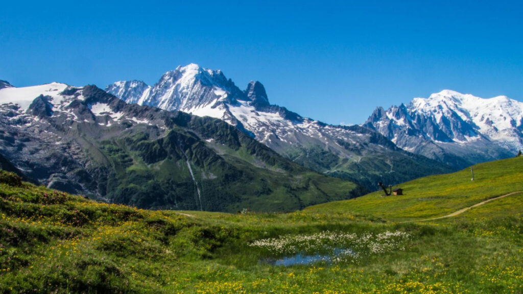 Les Alpes en intersaison : échapper aux foules au printemps et à l’automne